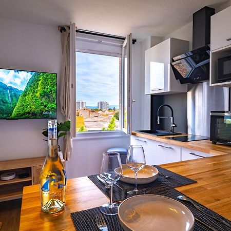 Les Suites Du Palais Des Expositions Перпинян Екстериор снимка